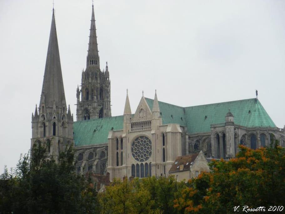 Charmant Studio A Deux Pas De La Cathedrale شارتر المظهر الخارجي الصورة